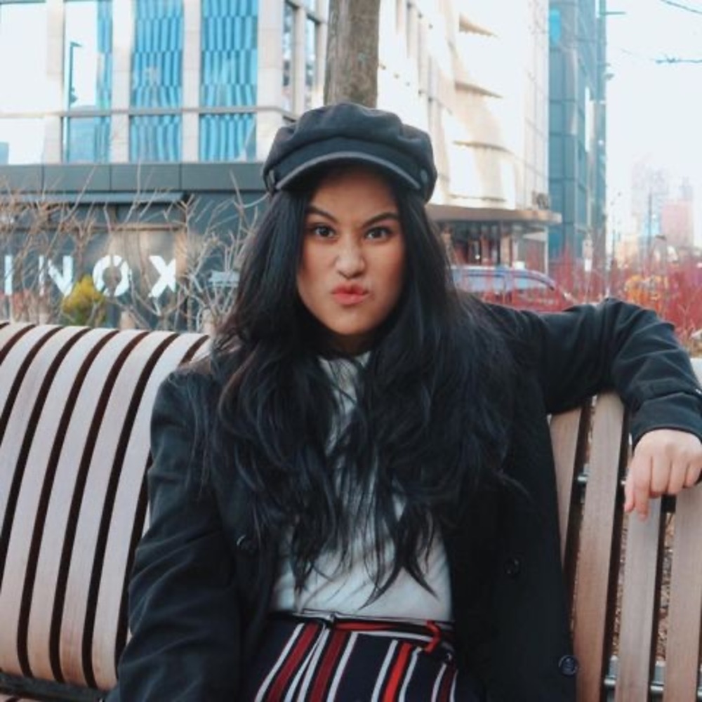 Meet your Posher, Savira